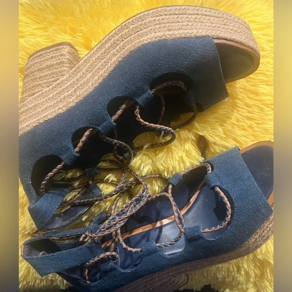 Tory Burch Dandy Denim Blue Canvas High Sandals - Picture 2 of 5